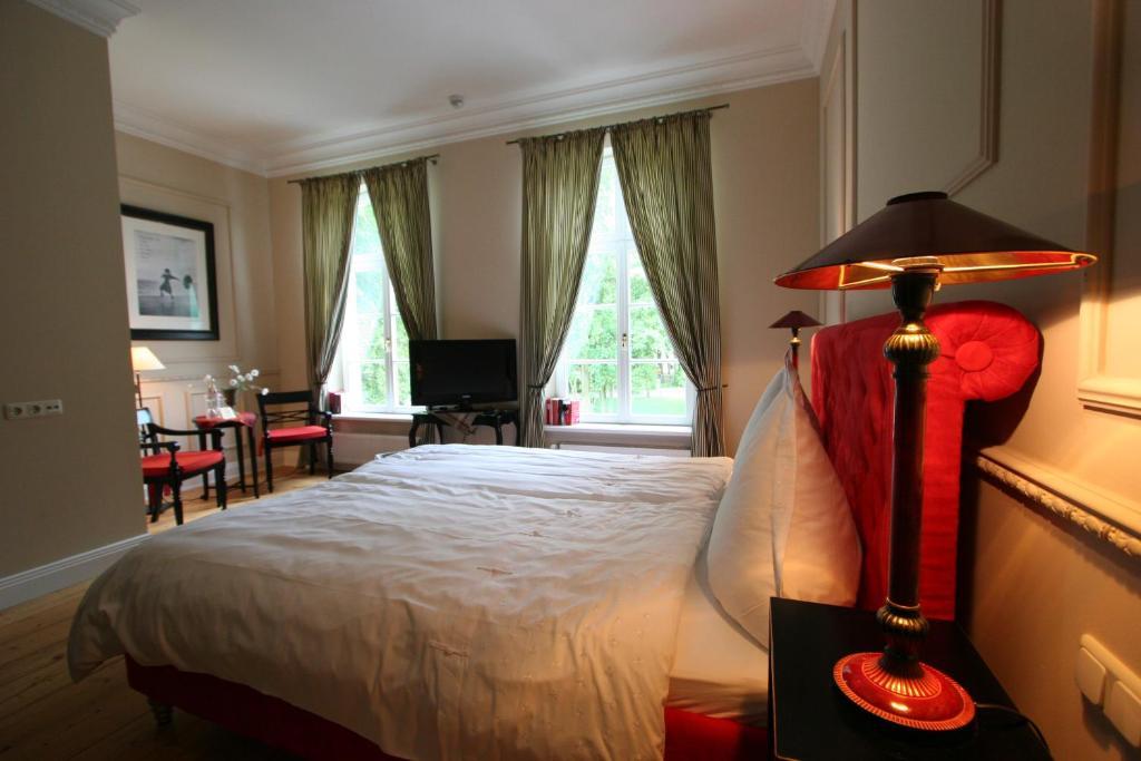 Hotel Hochzeitshaus Aurich Room photo